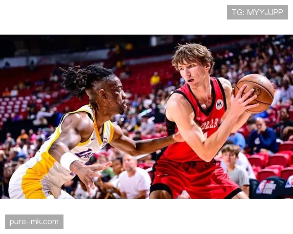 英超争锋白热化：老鹰展翅高飞，赛季最佳球员悬念升级