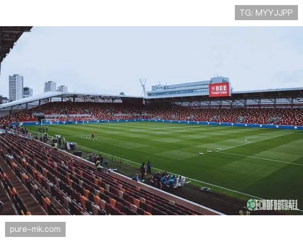 英超布伦特福德吉法德社区球场