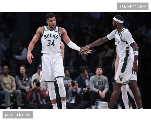 米德尔顿无球跑位比上季更能拉开字母哥空间